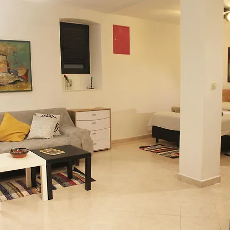 Apartman Street Garden