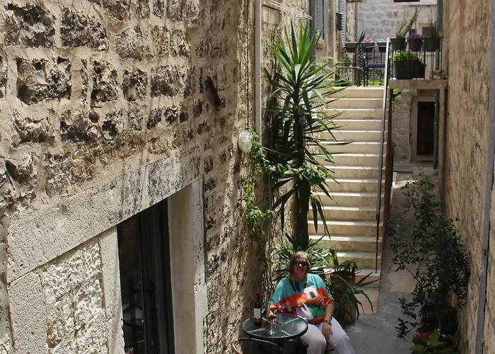 Street Garden דירה *